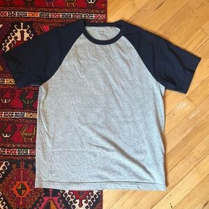 Wallace and Barnes Raglan Short Sleeve T-Shirt - Medium J.Crew